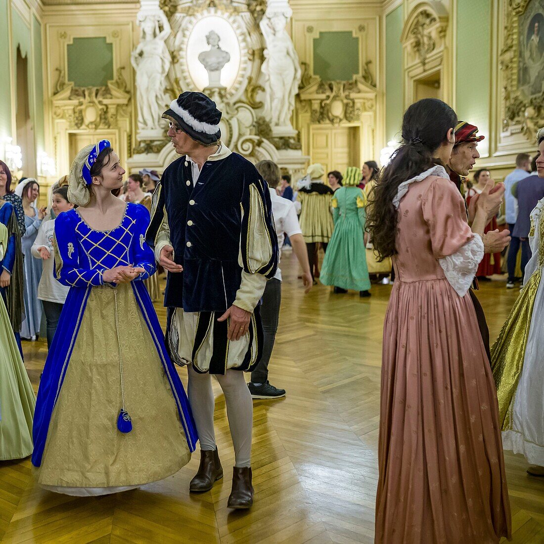 Frankreich, Indre et Loire, Loire-Tal als Weltkulturerbe der UNESCO, Tours, Festsaal des Rathauses, Renaissance-Ball in Kostüm