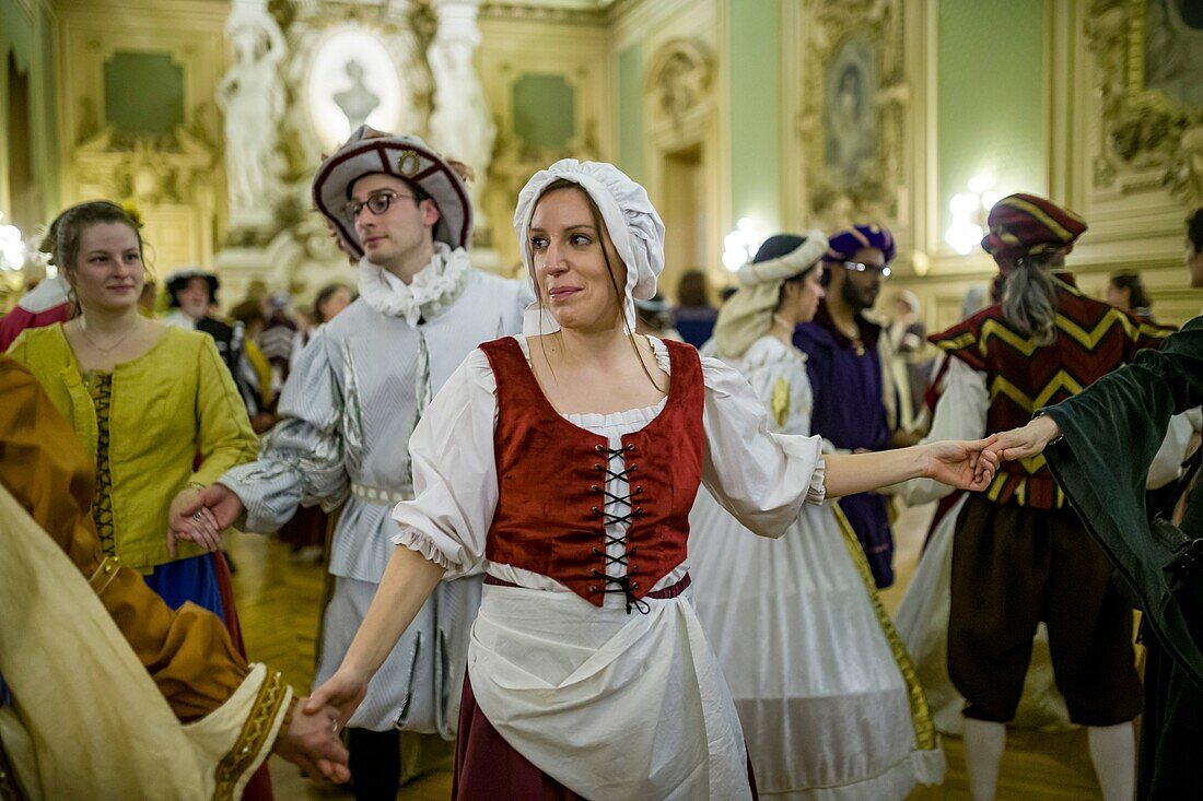 Frankreich, Indre et Loire, Loire-Tal als Weltkulturerbe der UNESCO, Tours, Festsaal des Rathauses, Renaissance-Ball in Kostüm