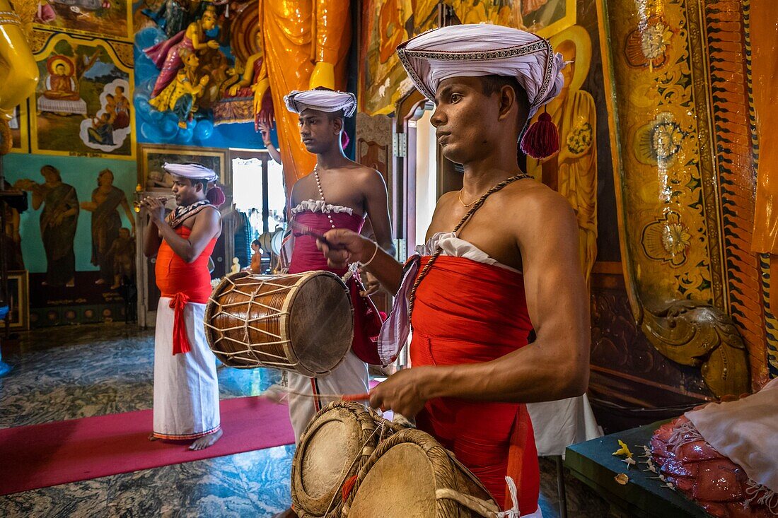 Sri Lanka, Colombo, Wekanda district, Gangaramaya Buddhist temple