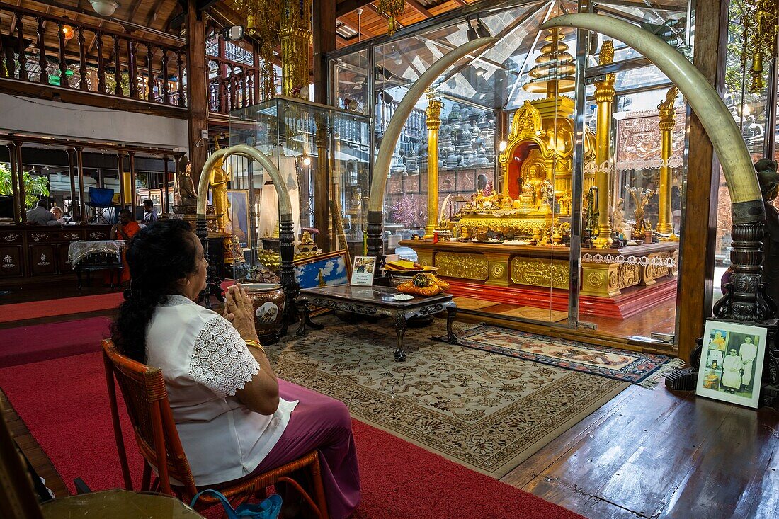 Sri Lanka, Colombo, Stadtteil Wekanda, buddhistischer Gangaramaya-Tempel