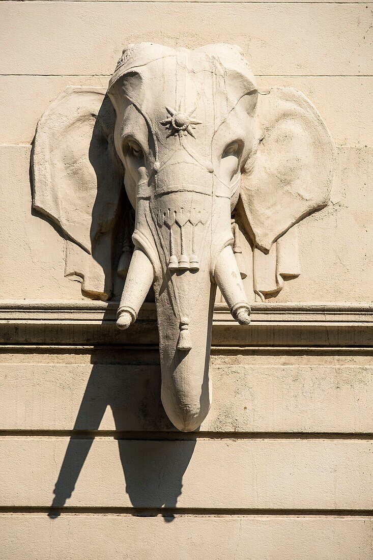 Sri Lanka, Colombo, Fort district, detail of the Chartered Bank building