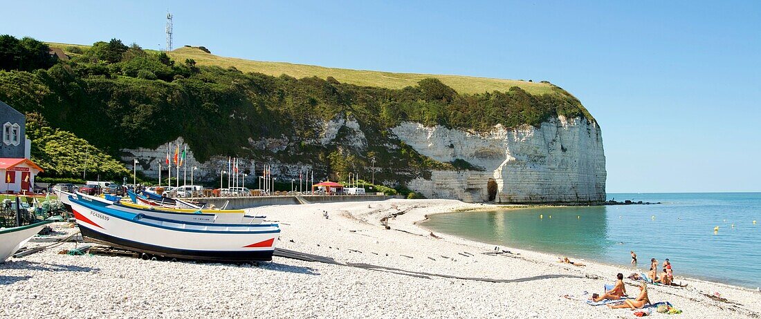 Frankreich, Seine Maritime, Yport, der Strand und die Steilküste