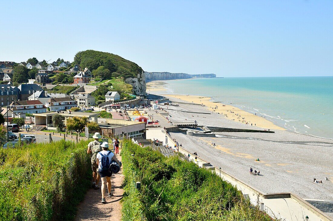 Frankreich, Normandie, Seine Maritime, Pays de Caux, Cote d'Albatre, Veules les Roses, Die schönsten Dörfer Frankreichs, der Strand und die Klippen