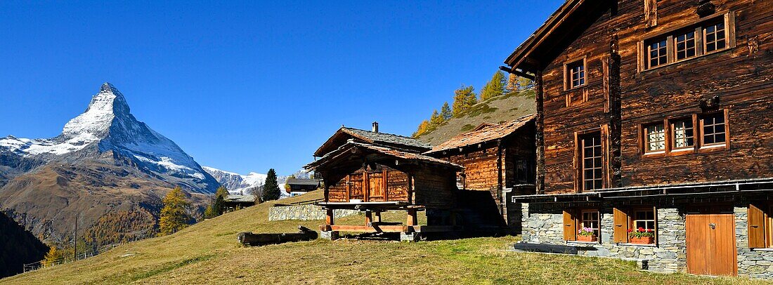 Switzerland, canton of Valais, Zermatt, hamlet Findeln in front of the Matterhorn (4478m)