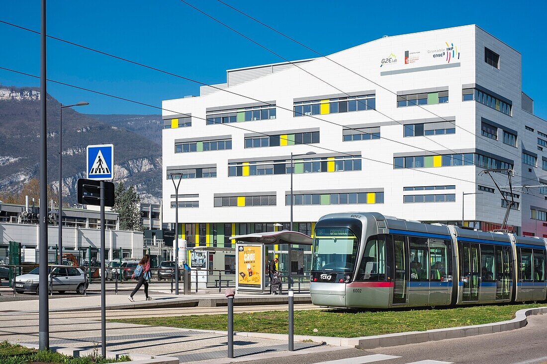 France, Isere, Grenoble, Polygone Scientifique district or Grenoble Presqu'île district, avenue des Martyrs, National School of Energy, Water and Environment