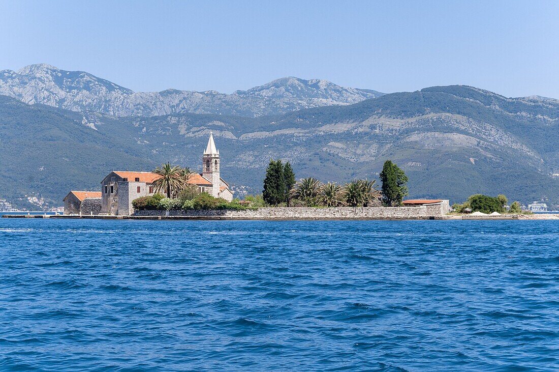 Montenegro, Region Kotor, Bucht von Kotor, Dominikanerkloster auf einer Insel