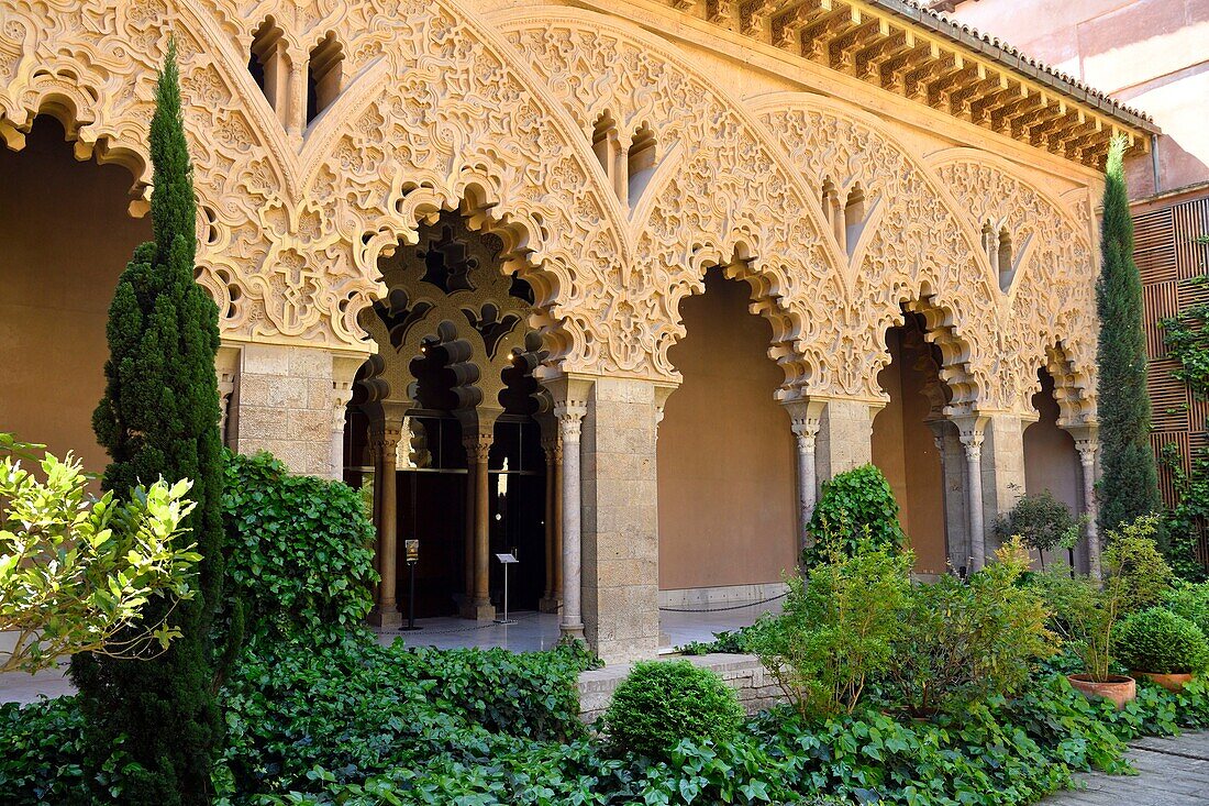 Spanien, Region Aragonien, Provinz Zaragoza, Zaragoza, der Palacio de la Aljaferia, das Parlament von Aragonien, von der UNESCO zum Weltkulturerbe erklärt