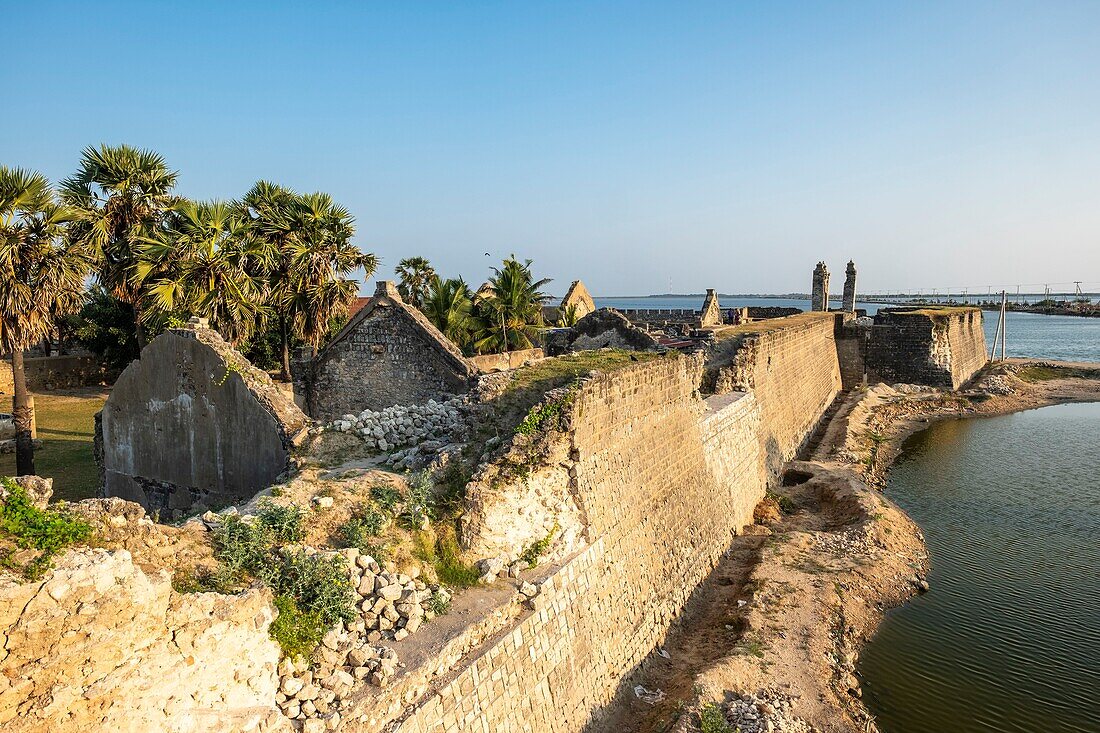 Sri Lanka, Northern province, Mannar island, Mannar city, Mannar Fort or Dutch fort, built the Portuguese, occupied by the Dutch and the Bristish