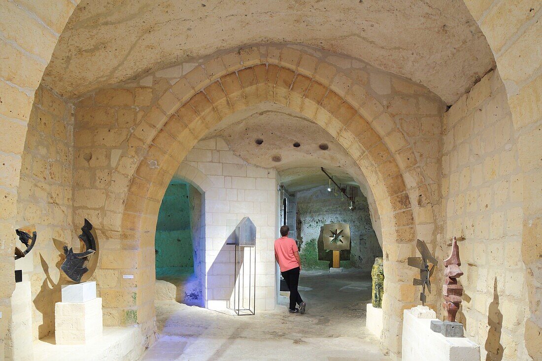 Italien, Basilikata, Matera, Kulturhauptstadt Europas 2019, von der UNESCO zum Weltkulturerbe erklärte troglodytische Altstadt, Sassi di Matera, Sasso Caveoso, MUSMA (Museo della Scultura Contemporanea) im Pomarici-Palast (17. Jahrhundert) untergebracht