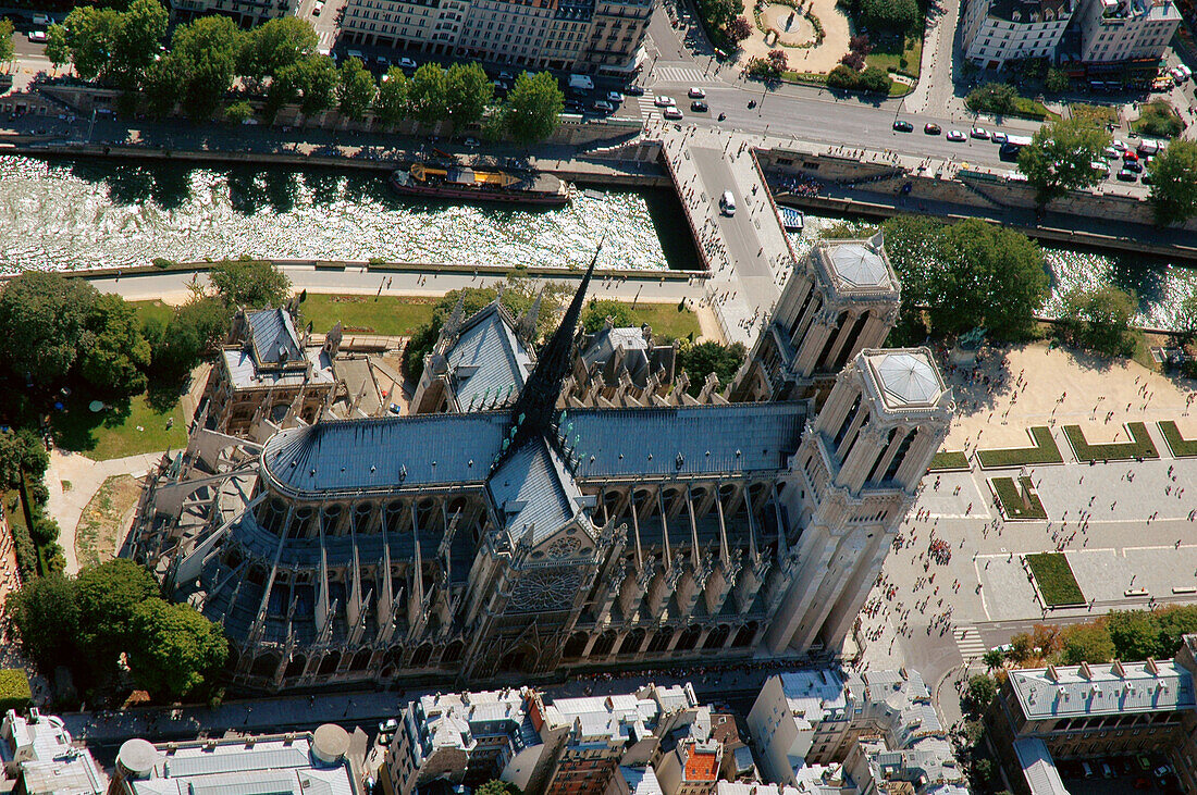 Frankreich, Paris, von der UNESCO zum Weltkulturerbe erklärtes Gebiet, Kathedrale Notre-Dame auf der Ile de la Cite (Luftaufnahme)