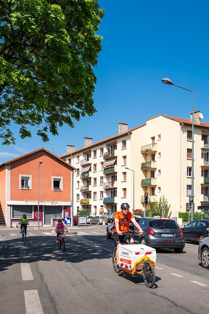 France, Rhone, Villeurbanne, Commandant l'Herminier avenue