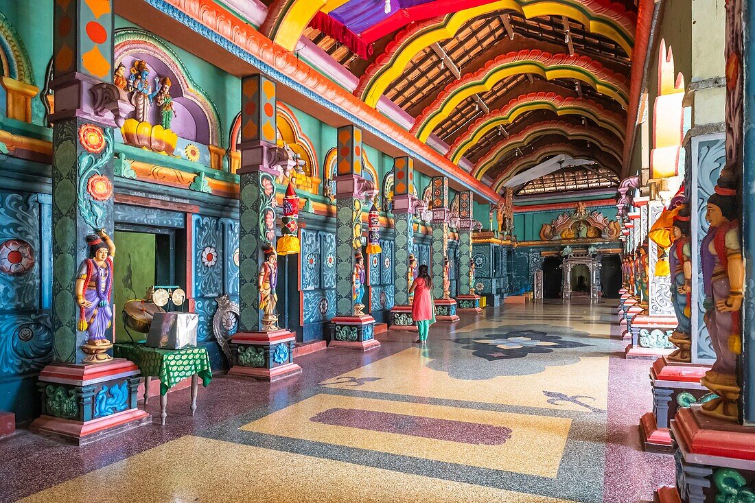 Sri Lanka, Northern province, Jaffna, Keerimalai, Keerimalai Naguleswaram Hindu temple dedicated to Shiva