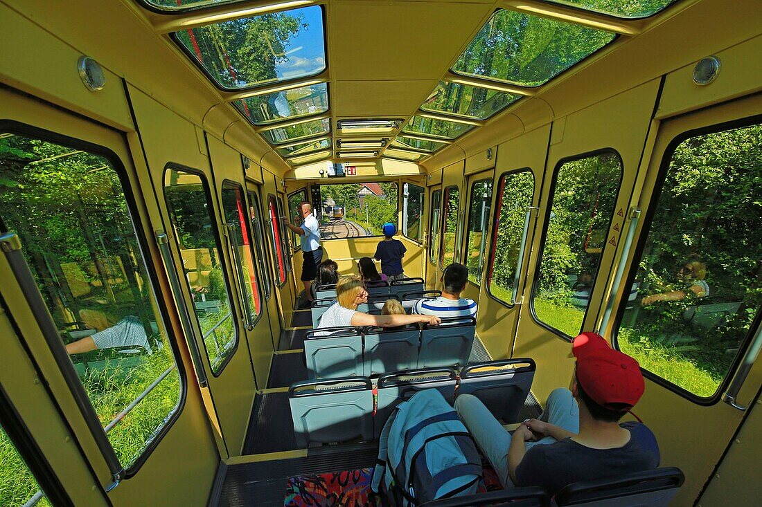 Deutschland, Baden Württemberg, Karlsruhe, Durlach, Die Turmbergbahn verbindet den Stadtteil Durlach mit dem Turmberg