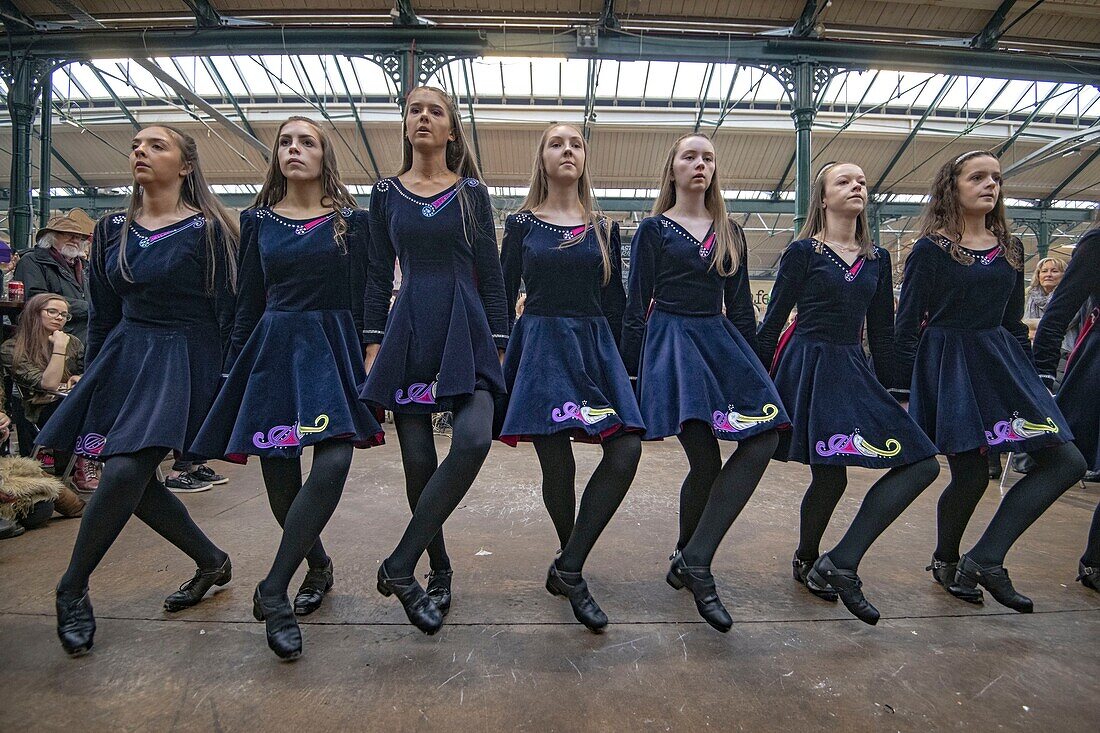 United Kingdom, Northern Ireland, Ulster, county Antrim, Belfast, Irish dancing at St George's weekend market