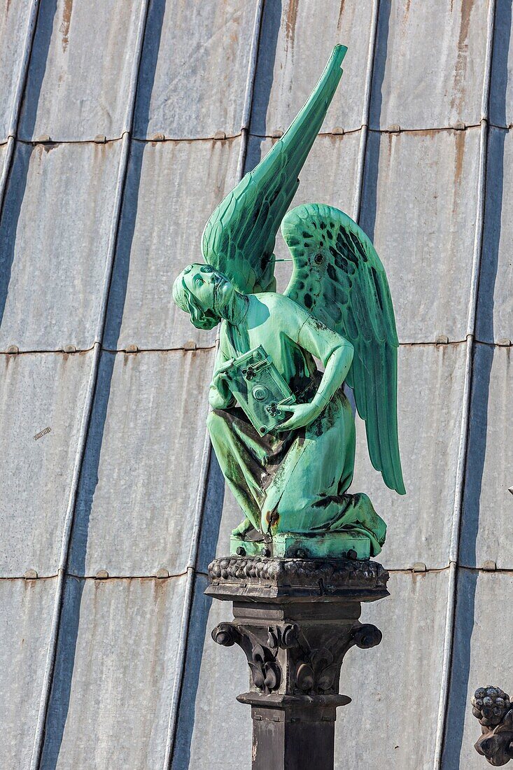 Frankreich, Paris, UNESCO-Welterbegebiet, Kathedrale Notre-Dame auf der Stadtinsel, Statuen eines der vier Evangelisten unter der Turmspitze