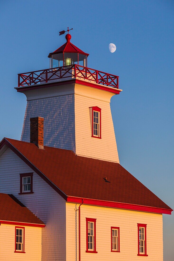 Canada, Prince Edward Island, Wood Islands, Wood Islands Lighthouse, sunset