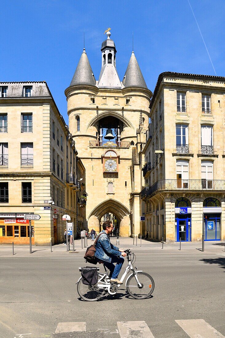 France, Gironde, Bordeaux, district a World Heritage Site by UNESCO, district of Saint Peter, 15th century Gothic Cailhau gate