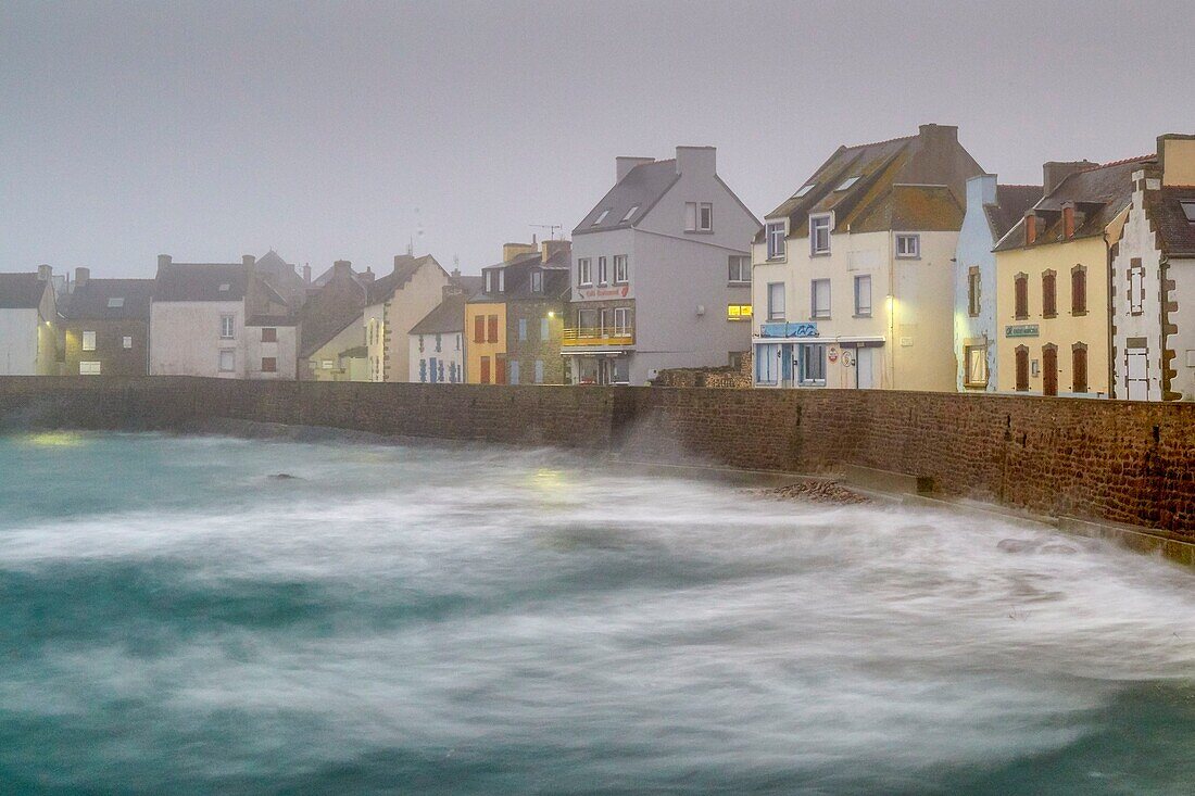 France, Finistere, Iroise Sea, Iles du Ponant, Parc Naturel Regional d'Armorique (Armorica Regional Natural Park), Ile de Sein, labelled Les Plus Beaux de France (The Most Beautiful Village of France), foggy morning on the houses of the Quai des Paimpolais