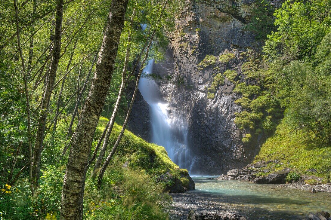 France, Isere, massif of Oisans, National Park, Saint Christophe en Oisans, the cascade of cold Piss