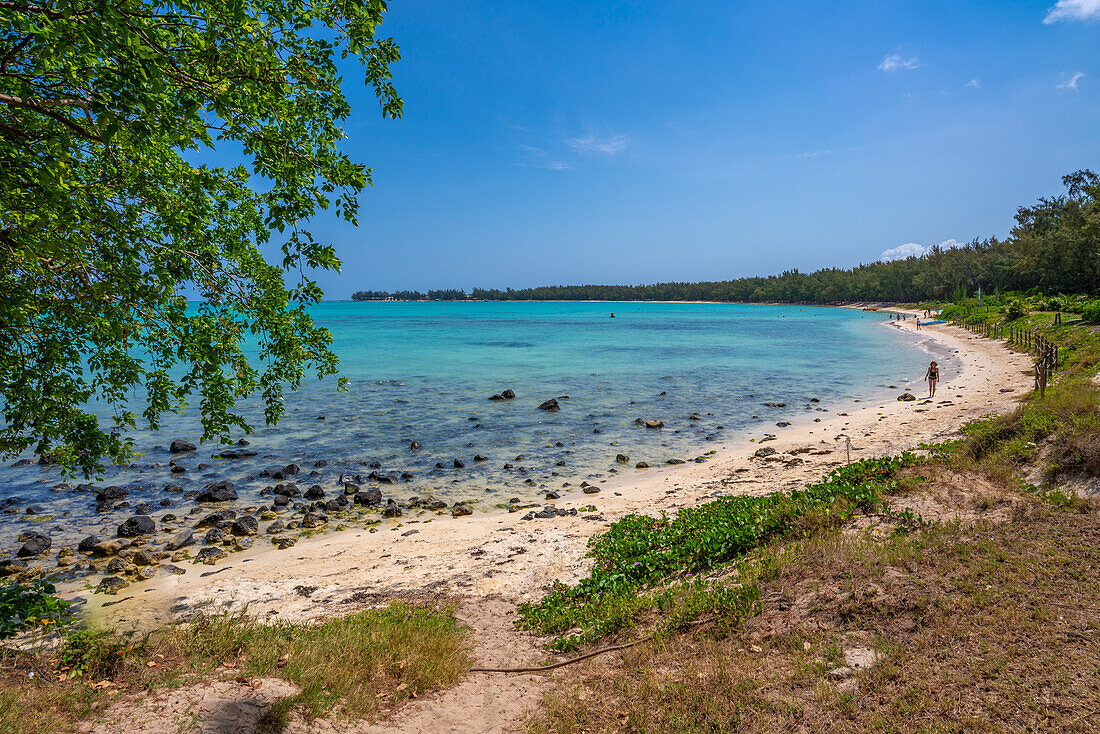 View of Mont Choisy Beach and turquoise Indian Ocean on sunny day, Mauritius, Indian Ocean, Africa