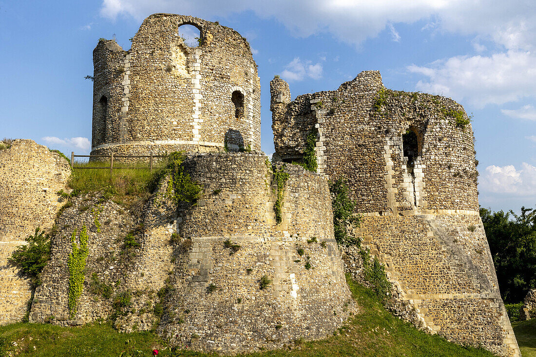 Das Verlies des Chateau de Conches-en-Ouche (Schloss Conches-en-Ouche) aus dem 11. Jahrhundert in Conches-en-Ouche, Eure, Normandie, Frankreich, Europa