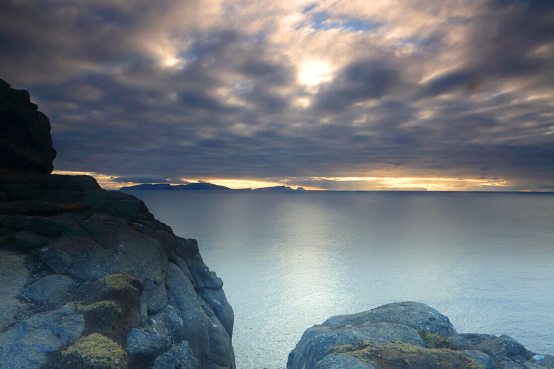 Blick in Richtung Sandoy von Vagar, Färöer Inseln, Dänemark, Nordatlantik