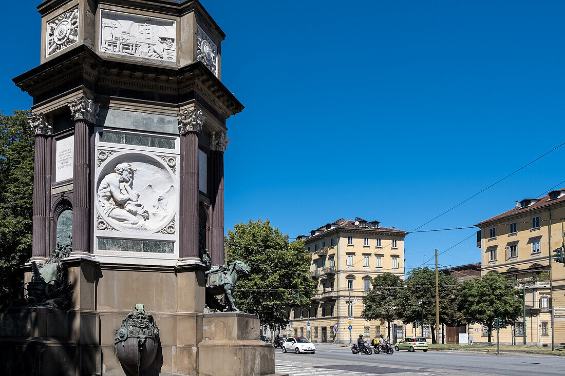 Architectural detail of the Monumental Arch to the Artillery Force, constructed in the 19th century, as tribute to the First Artillery Regiment, Piazza Vittorio Veneto, Turin, Piedmont, Italy, Europe