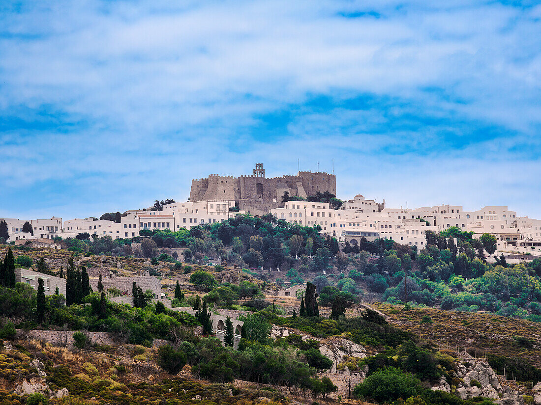 Blick auf das Kloster des Heiligen Johannes des Theologen, Patmos Chora, UNESCO-Weltkulturerbe, Insel Patmos, Dodekanes, Griechische Inseln, Griechenland, Europa