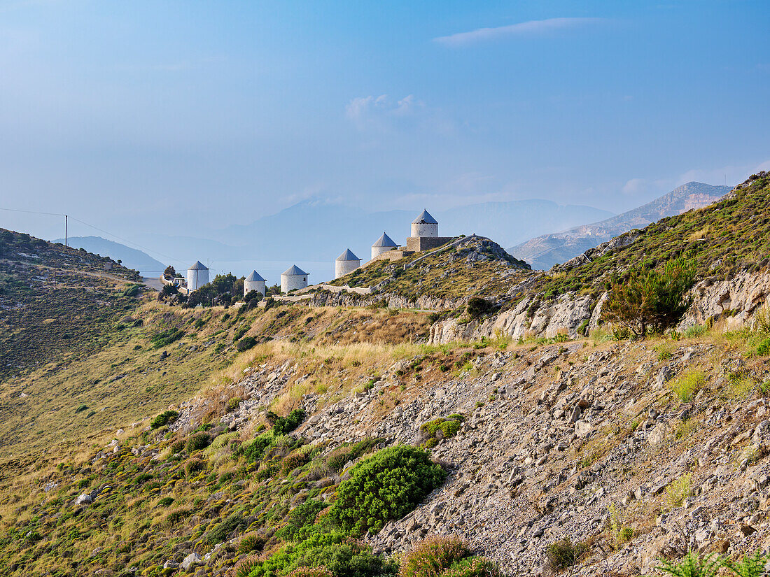 Windmühlen von Pandeli, Insel Leros, Dodekanes, Griechische Inseln, Griechenland, Europa