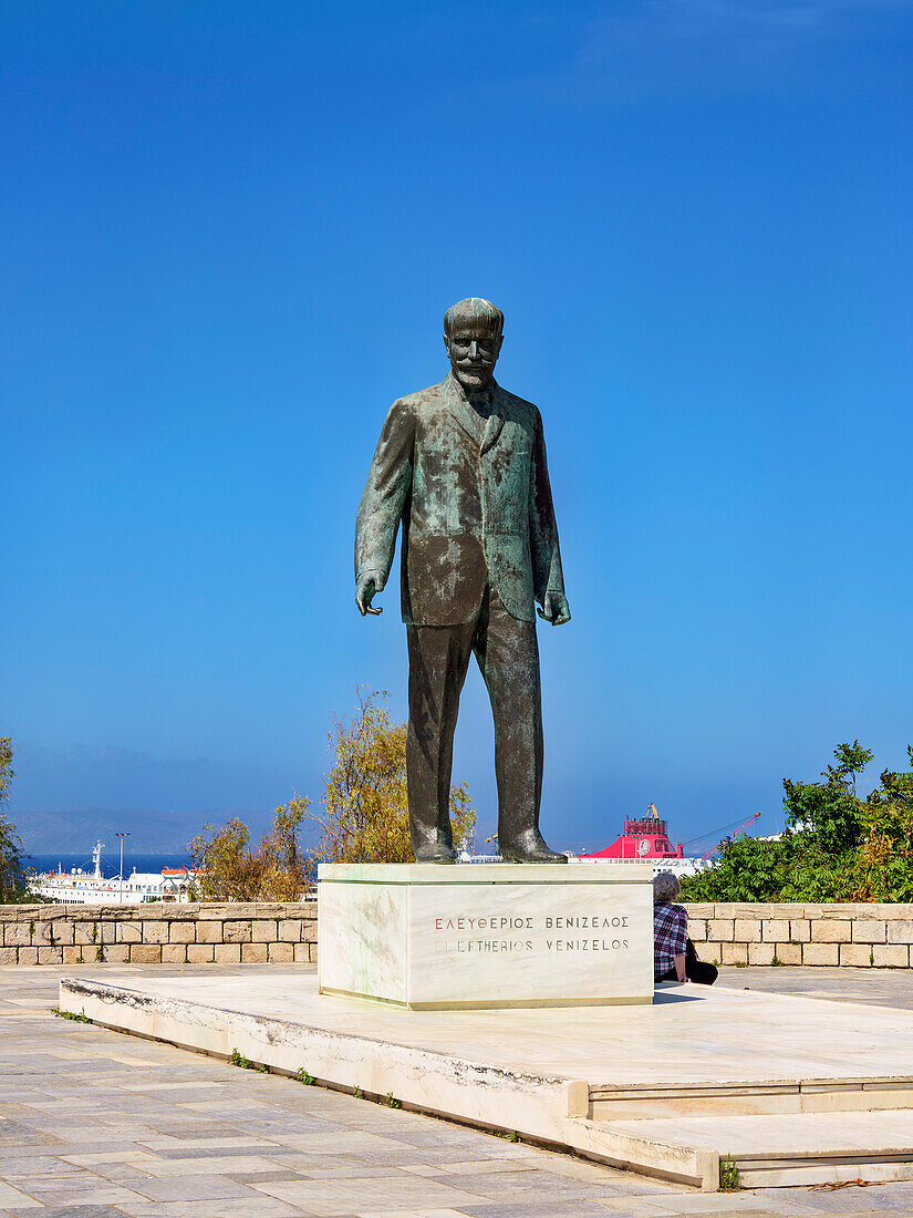 Statue of Eleftherios Venizelos, City of Heraklion, Crete, Greek Islands, Greece, Europe