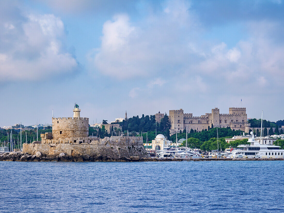 View towards the Saint Nicholas Fortress and Palace of the Grand Master of the Knights of Rhodes, UNESCO World Heritage Site, Rhodes City, Rhodes Island, Dodecanese, Greek Islands, Greece, Europe