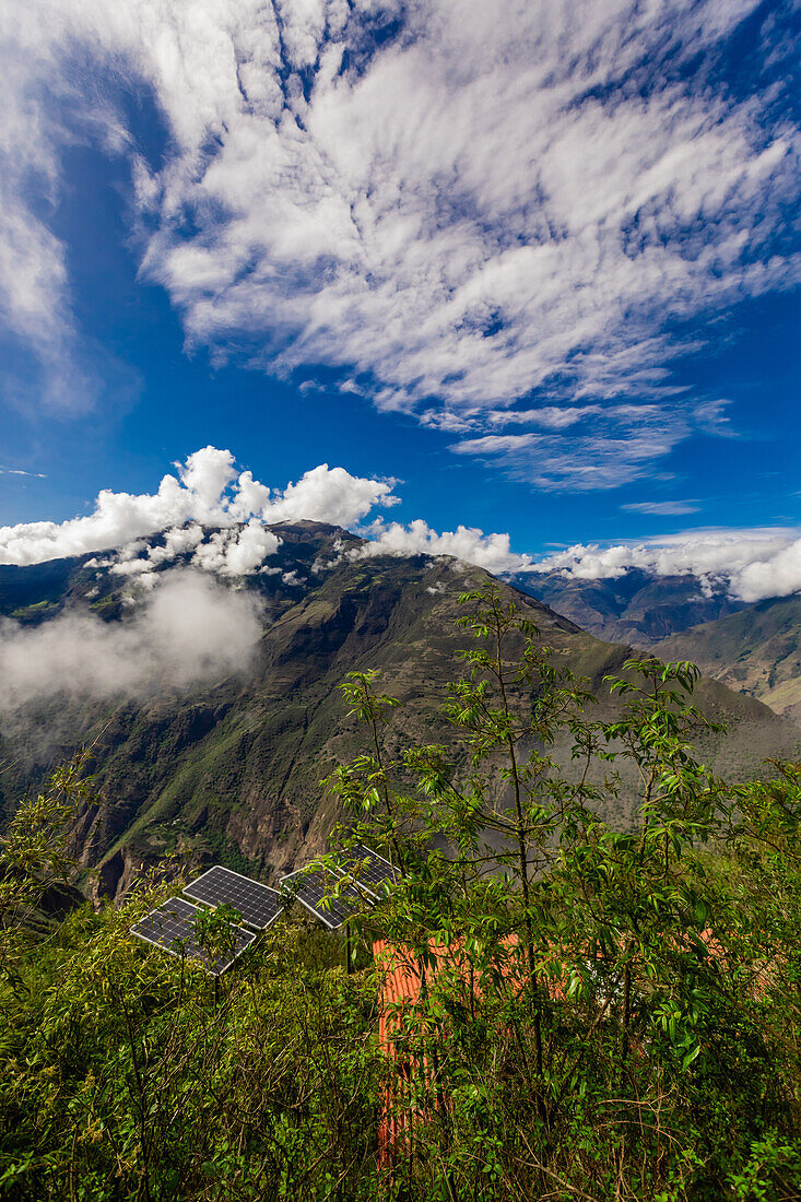 Landschaft entlang des Choquequirao-Pfads, Peru, Südamerika