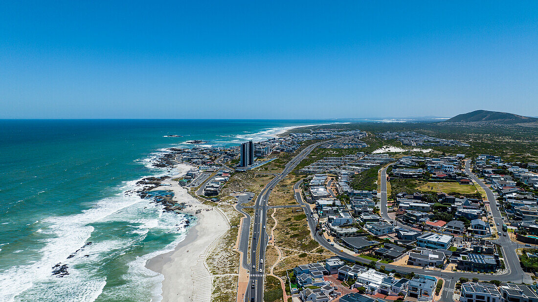 Luftaufnahme von Bloubergstrand Beach, Tafelbucht, Kapstadt, Südafrika, Afrika