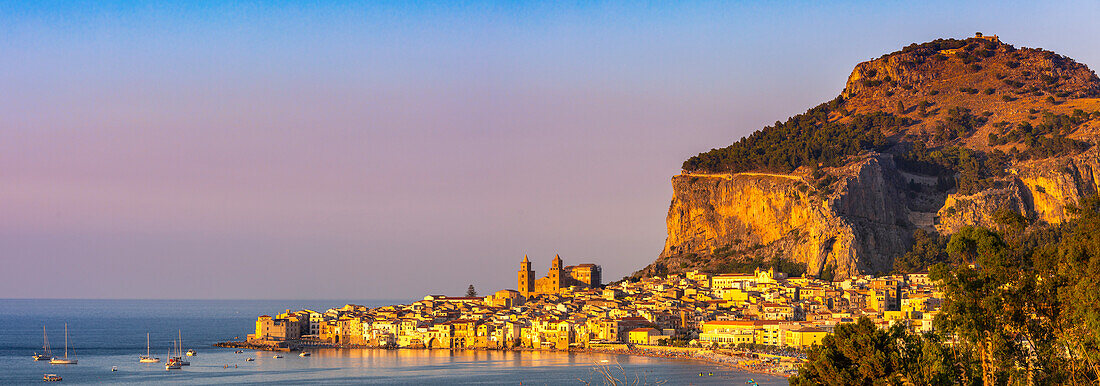 Panoramic view of Cefalu, Province of Palermo, Sicily, Italy, Mediterranean, Europe