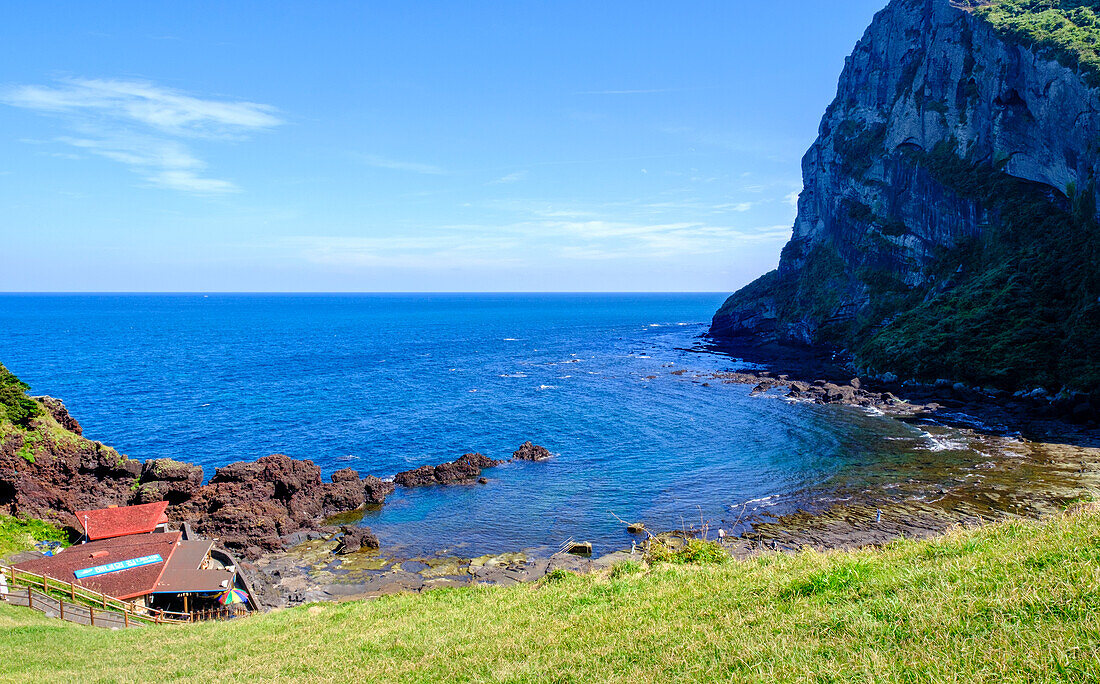 Vulkankegel, Seongsan Ilchulbong (Sonnenaufgangspunkt) auf der Insel Jeju, UNESCO-Weltkulturerbe, Südkorea, Asien