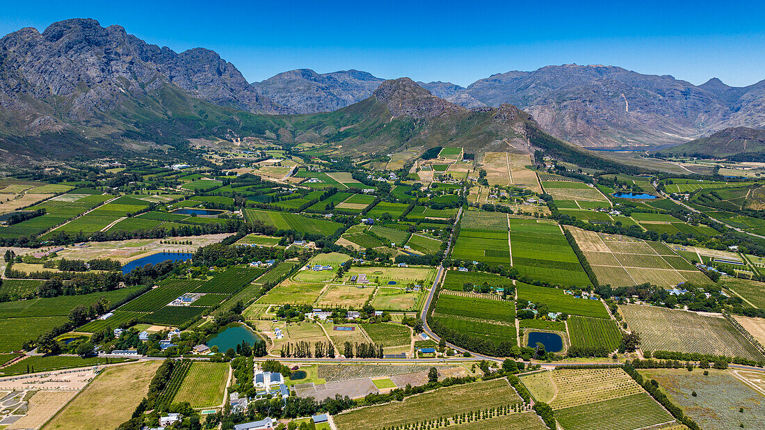 Luftaufnahme von Franschhoek, Weingebiet, Westliche Kap-Provinz, Südafrika, Afrika