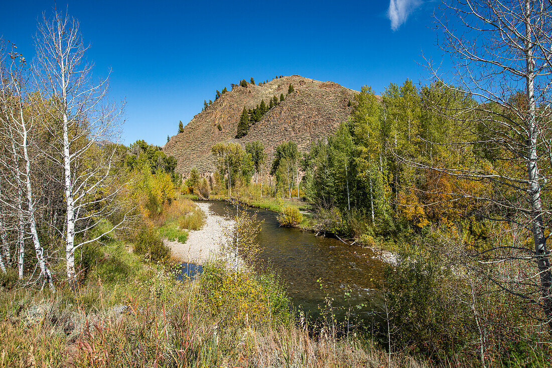 USA, Idaho, Big Wood River im Herbst bei Sun Valley