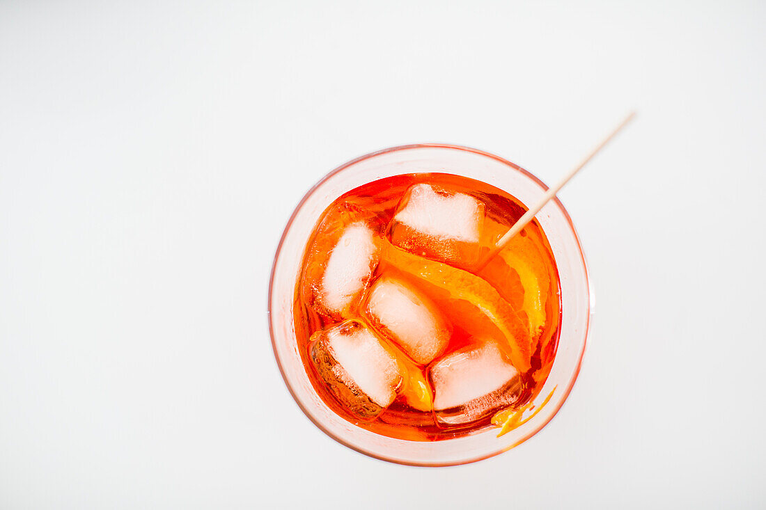 Aperol Spritz Cocktail - Blick von oben in Venedig