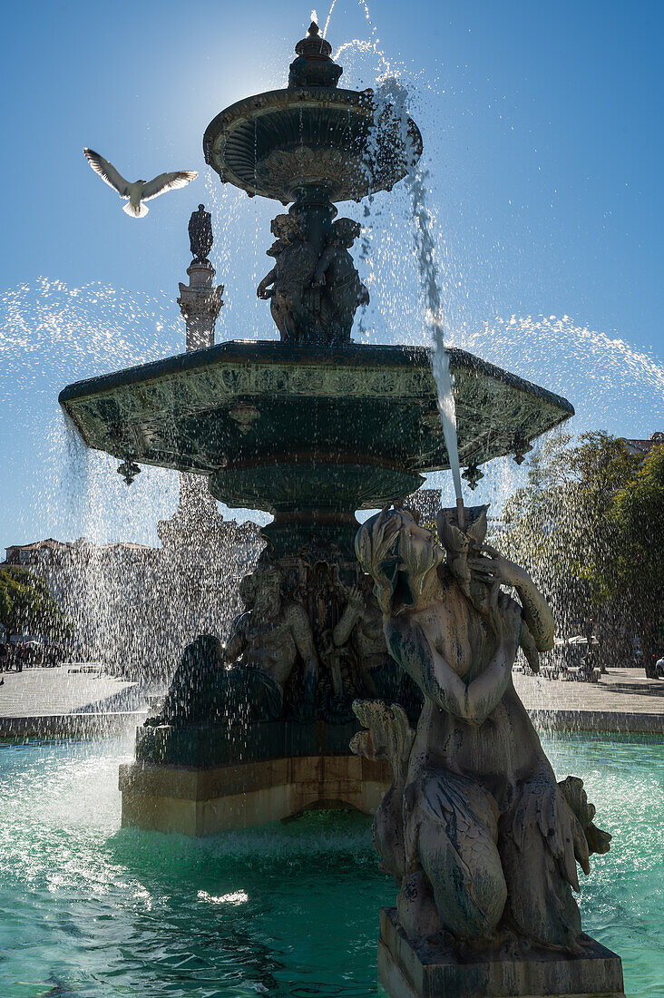 Die monumentalen Springbrunnen auf dem Rossio-Platz in Lissabon