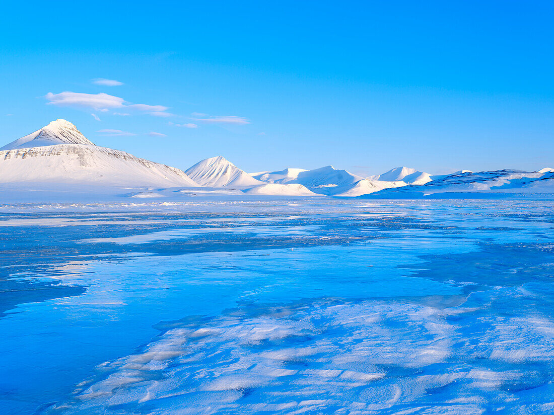 Landschaft im Gronfjorden, Insel Spitzbergen. Arktische Region, Skandinavien, Norwegen, Svalbard