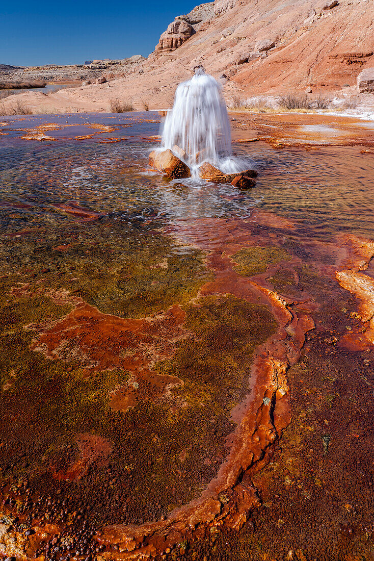 Vereinigte Staaten von Amerika, Utah. Crystal Geyser, ein Kaltwassergeysir, geologische Formation aus Travertin, in der Nähe von Green River.