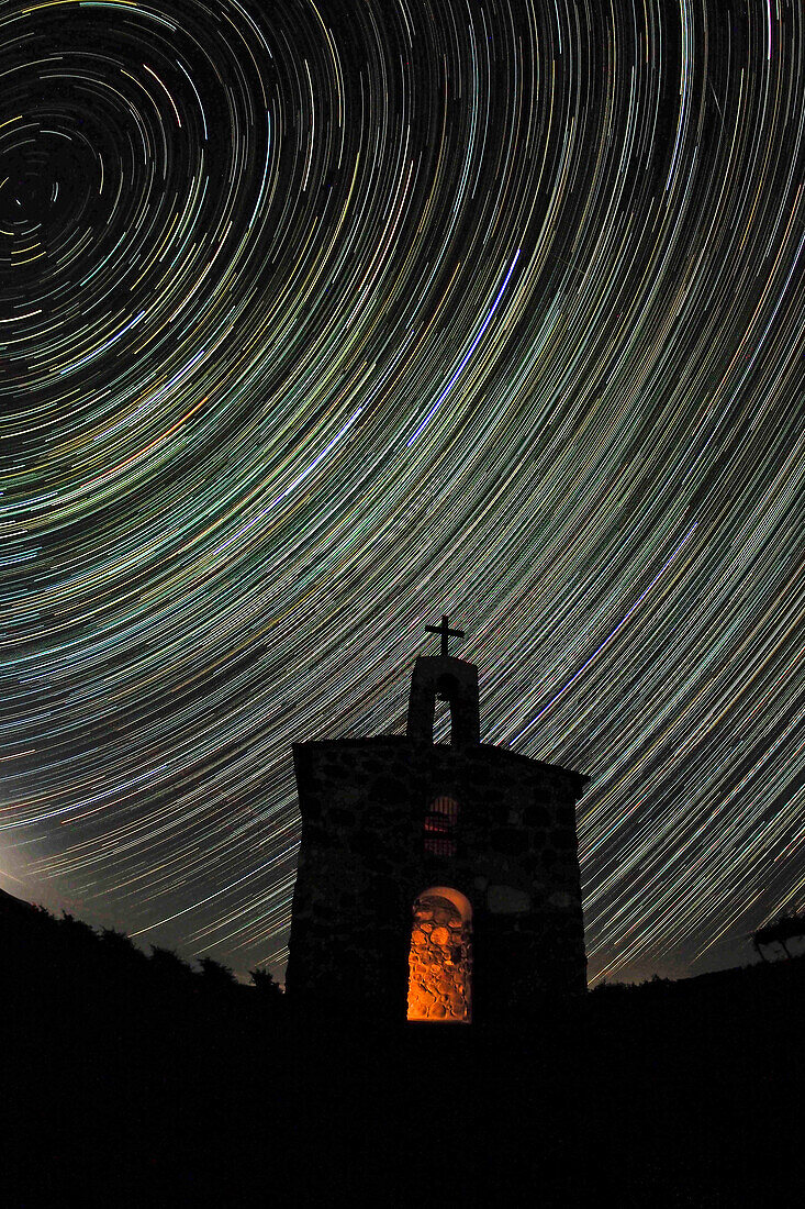 Star trail over the stone chapel at Red Willow Vineyard. (PR)