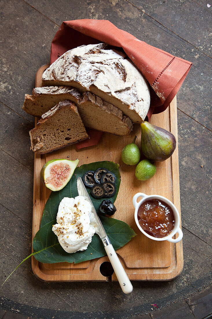 Bread with fig jelly, cream cheese and black walnuts