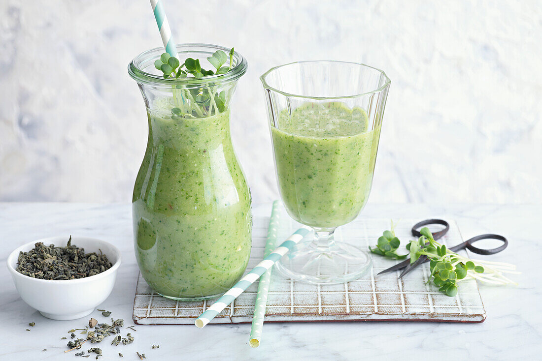 Chard and green tea smoothie with sprouts