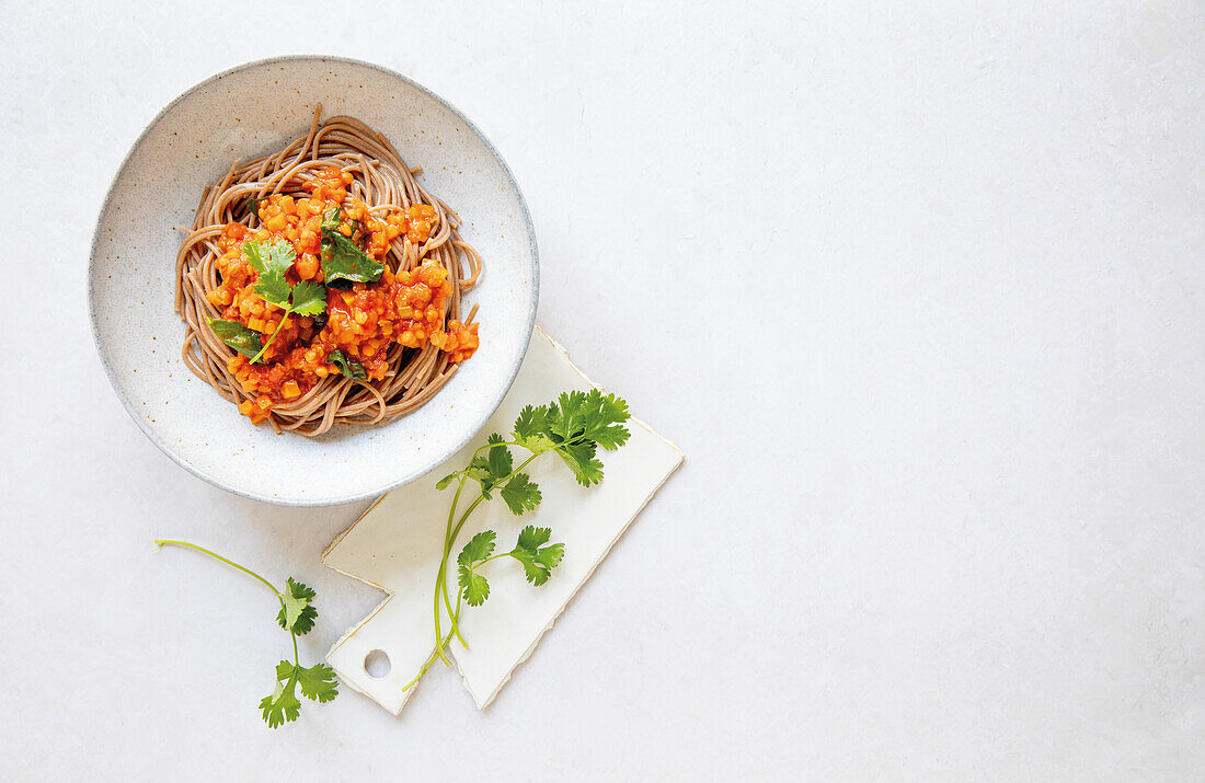 Wholegrain spaghetti with lentil bolognese