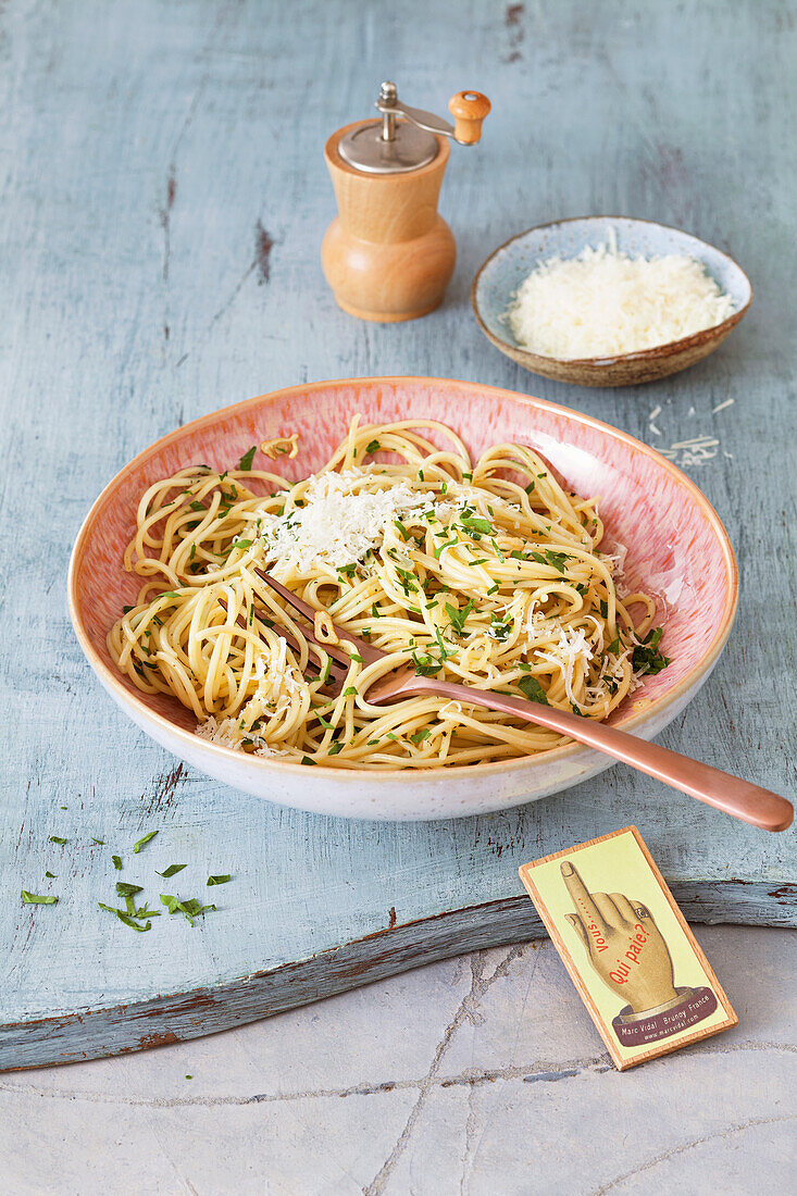 Spaghetti aglio e olio with parmesan