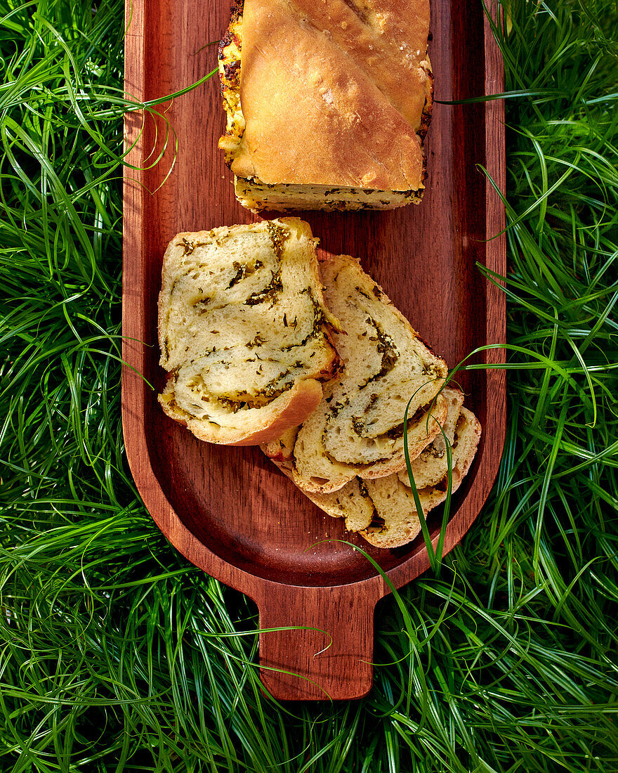 Babka with herbs and goat's cheese