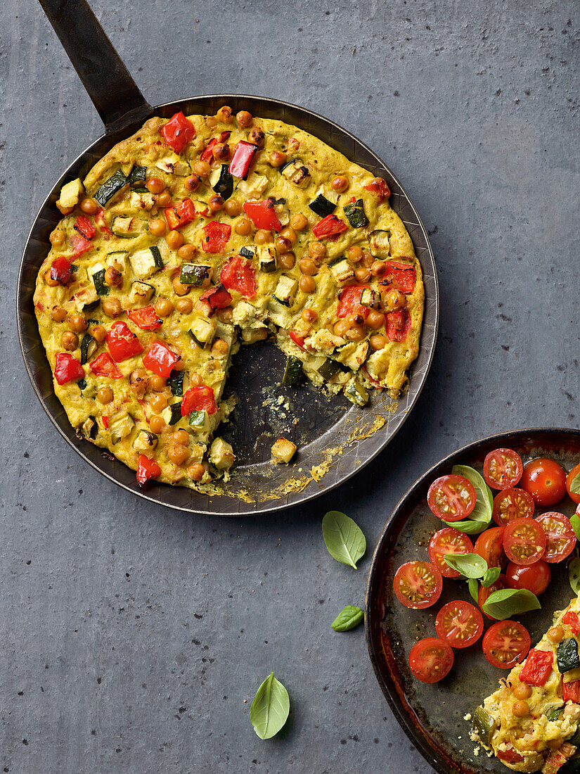 Vegetarian frittata with chickpeas and courgettes