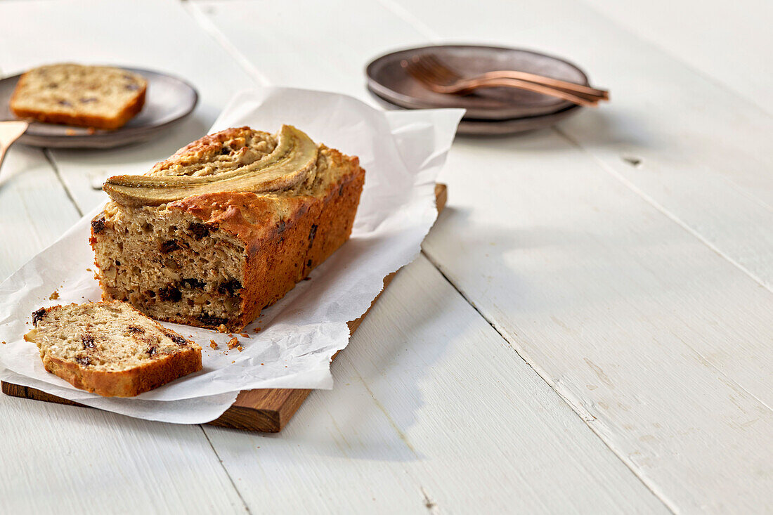 Bananenbrot mit Rosinen und Nüssen