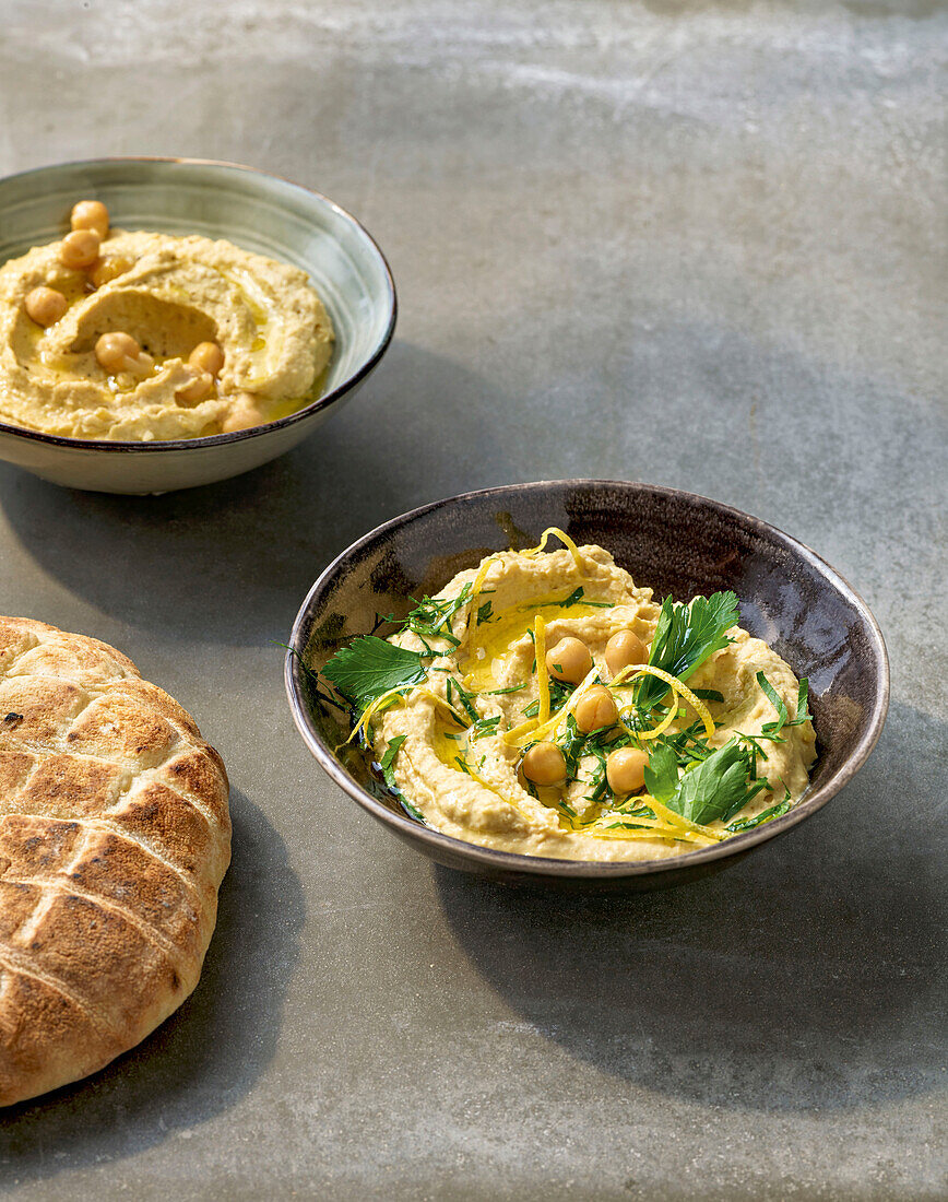 Hummus with flatbread